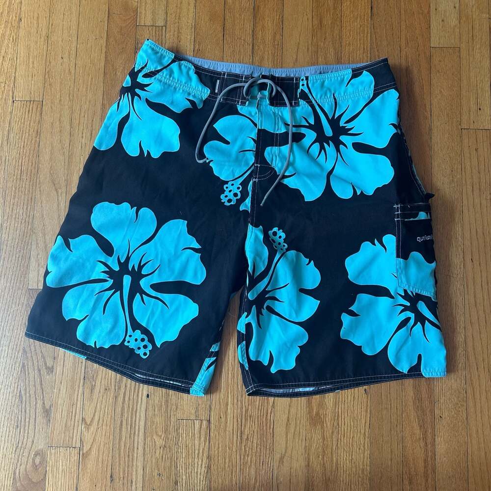 Vintage Y2K Quiksilver Men's Black and Blue Hibiscus Floral Board Shorts Size 34